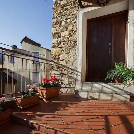 Casa de Férias Tipica Casa Ligure In Pietra - Centro - Typical Ligurian Stone House Garlenda